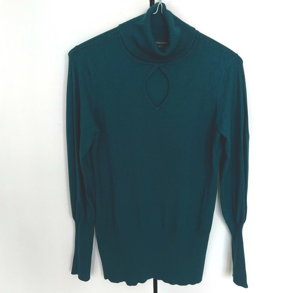 💙 Sexy fall turtleneck with keyhole detail - Picture 2 of 4